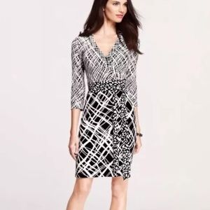 ANN TAYLOR BLACK & WHITE GEOMETRIC WRAP DRESS Sz 6